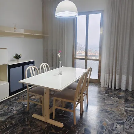 Ar * Montecosaro (Marche)