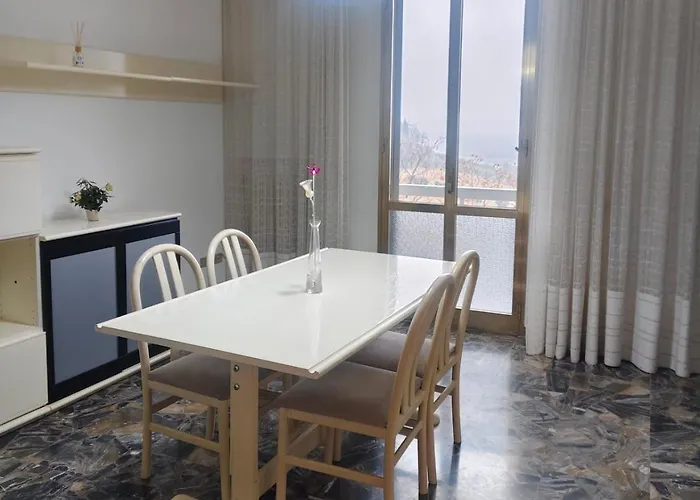 Ar * Montecosaro (Marche)